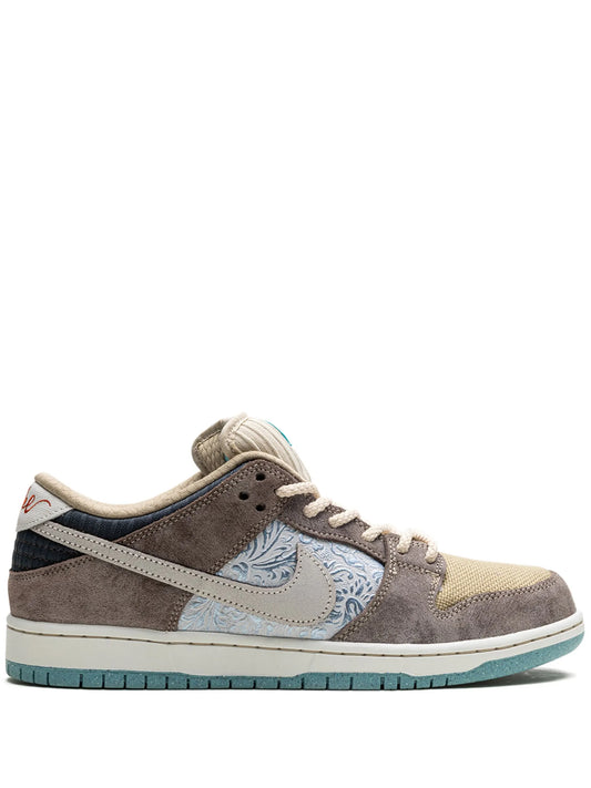 Nike SB Dunk Low 'Big Money Savings'