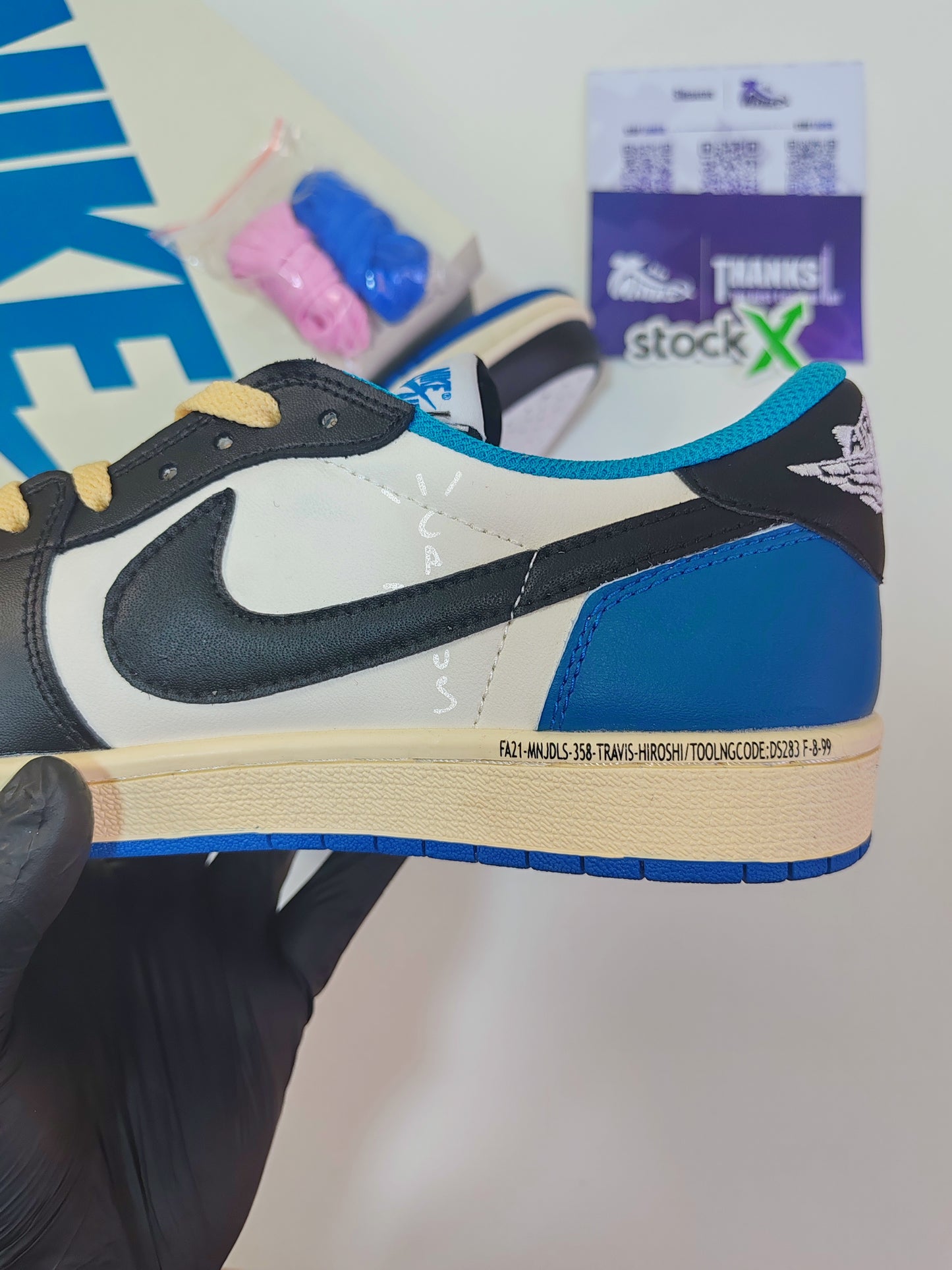 Air Jordan 1 Low Fragment x Travis Scott